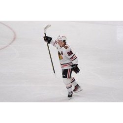 Connor Bedard podepsal s Chicago Blackhawks pětileté prodloužení smlouvy